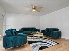 1051 SW 95th Ter, Pembroke Pines FL 33025