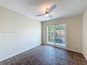 781 NE 195th St, Miami FL 33179