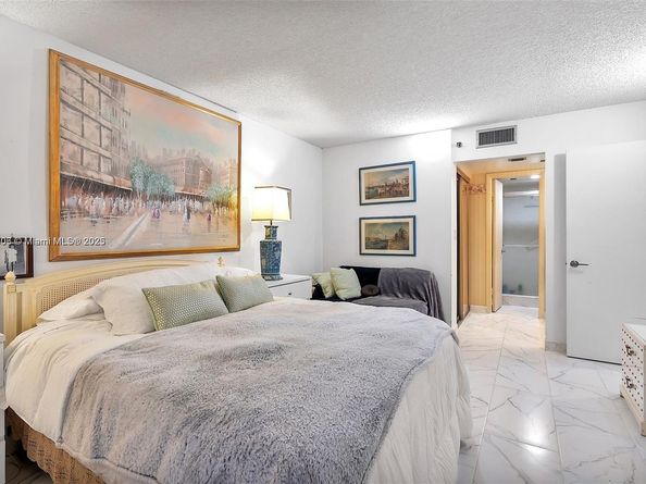 1300 Saint Charles Pl L12, Pembroke Pines FL 33026