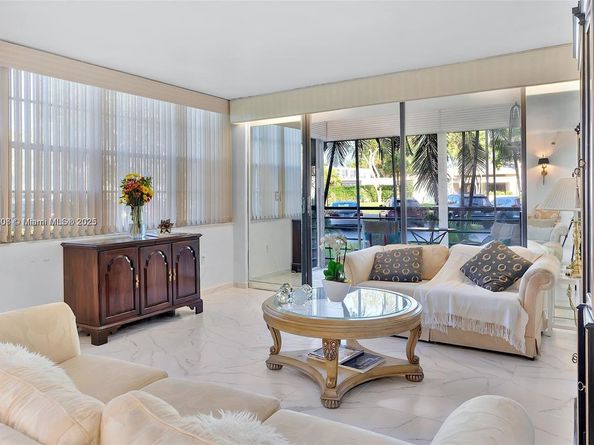 1300 Saint Charles Pl L12, Pembroke Pines FL 33026