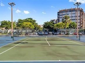 1300 Saint Charles Pl L12, Pembroke Pines FL 33026