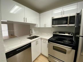 9350 Fontainebleau Blvd 609, Miami FL 33172