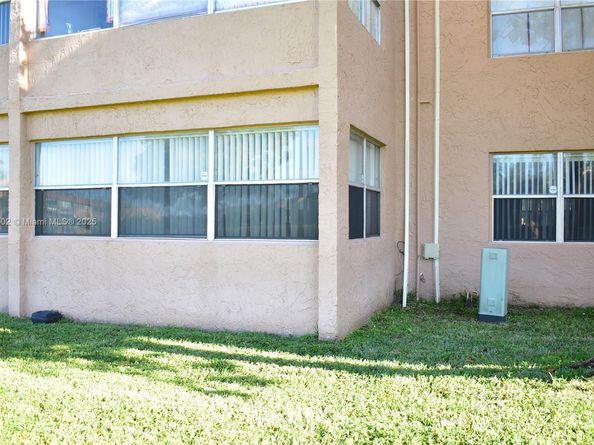 9721 Sunrise Lakes Blvd 108, Sunrise FL 33322