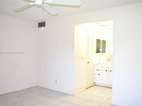 9721 Sunrise Lakes Blvd 108, Sunrise FL 33322