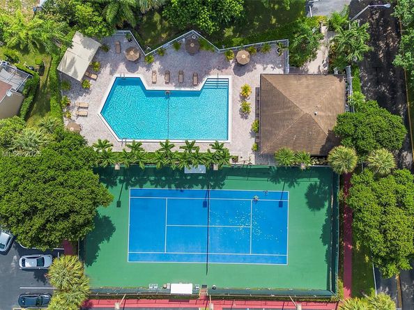 7068 Woodmont Ave, Tamarac FL 33321