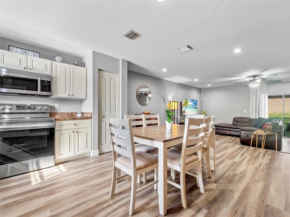 7068 Woodmont Ave, Tamarac FL 33321