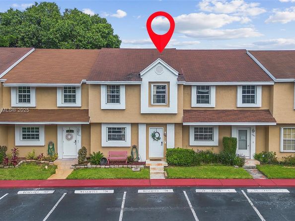 7068 Woodmont Ave, Tamarac FL 33321