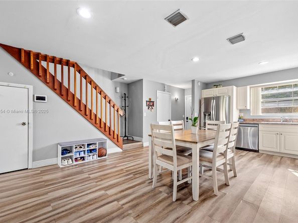 7068 Woodmont Ave, Tamarac FL 33321