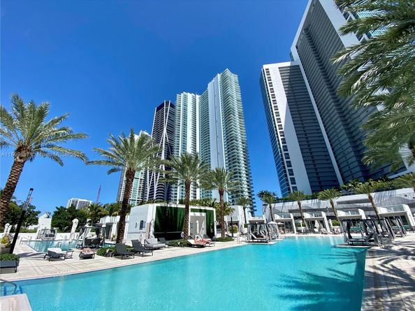 851 NE 1st Ave 2802, Miami FL 33132