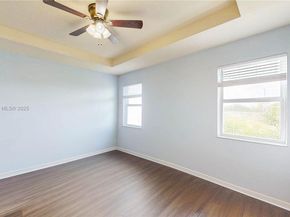 2389 NE 4th St, Homestead FL 33033