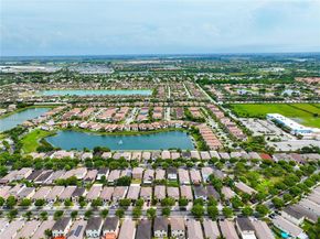 2389 NE 4th St, Homestead FL 33033