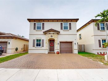 2389 NE 4th St