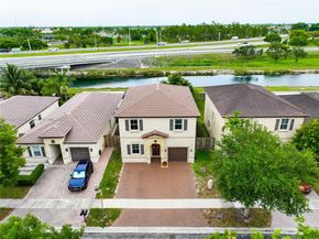 2389 NE 4th St, Homestead FL 33033