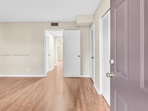 620 Tennis Club Dr 306, Fort Lauderdale FL 33311