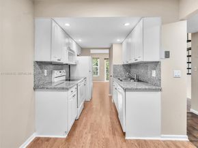 620 Tennis Club Dr 306, Fort Lauderdale FL 33311