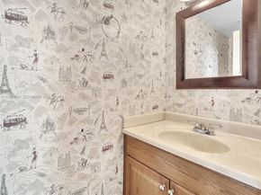 620 Tennis Club Dr 306, Fort Lauderdale FL 33311