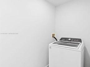 230 NE 43rd St, Oakland Park FL 33334