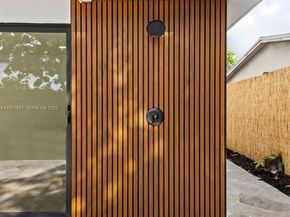 230 NE 43rd St, Oakland Park FL 33334