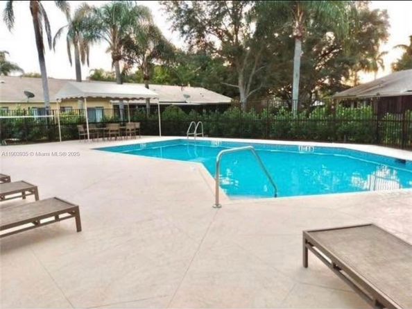 3600 NW 83rd Ln, Sunrise FL 33351