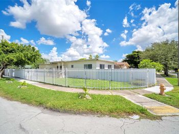 451 NW 30th Pl