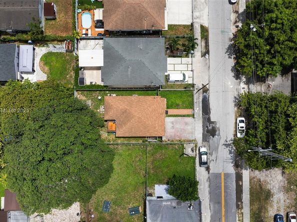 1785 NW 67th St, Miami FL 33147