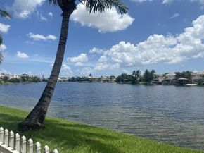 11156 NW 73rd St, Doral FL 33178