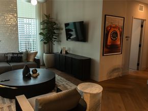 121 NE 5th St 2411, Miami FL 33132