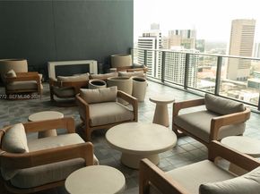 121 NE 5th St 2411, Miami FL 33132