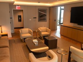 121 NE 5th St 2411, Miami FL 33132