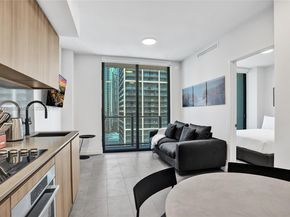 121 NE 5th St 2411, Miami FL 33132