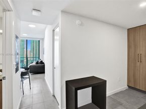 121 NE 5th St 2411, Miami FL 33132