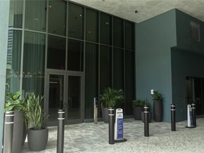 121 NE 5th St 2411, Miami FL 33132