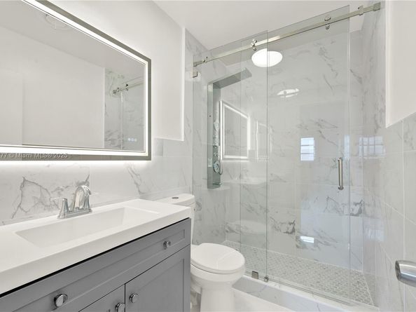 2864 NE 32nd St 7, Fort Lauderdale FL 33306