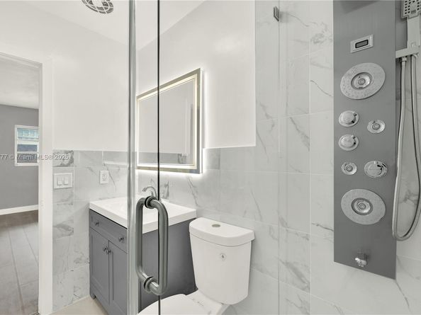 2864 NE 32nd St 7, Fort Lauderdale FL 33306