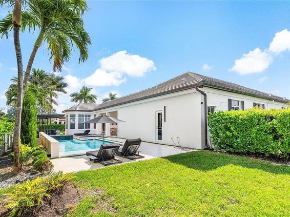 12525 SW 15th Mnr, Davie FL 33325