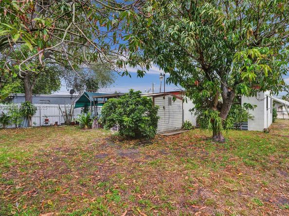1248 Burlington St, Opa-Locka FL 33054