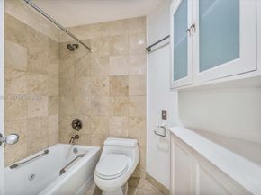 888 Brickell Key Dr 2201, Miami FL 33131