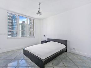 888 Brickell Key Dr 2201, Miami FL 33131