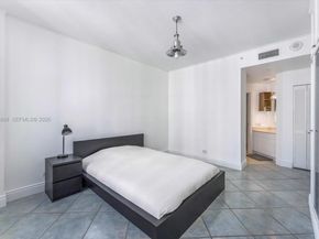888 Brickell Key Dr 2201, Miami FL 33131