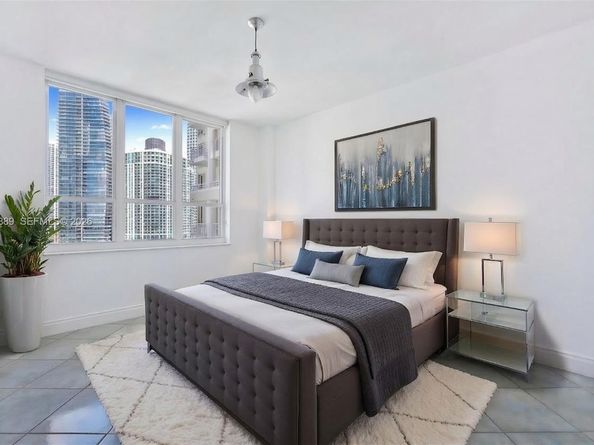 888 Brickell Key Dr 2201, Miami FL 33131
