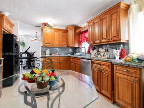 12113 NW 33rd St, Sunrise FL 33323