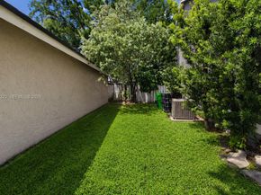 12113 NW 33rd St, Sunrise FL 33323