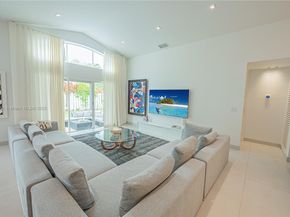 3380 SW 50th St, Hollywood FL 33312