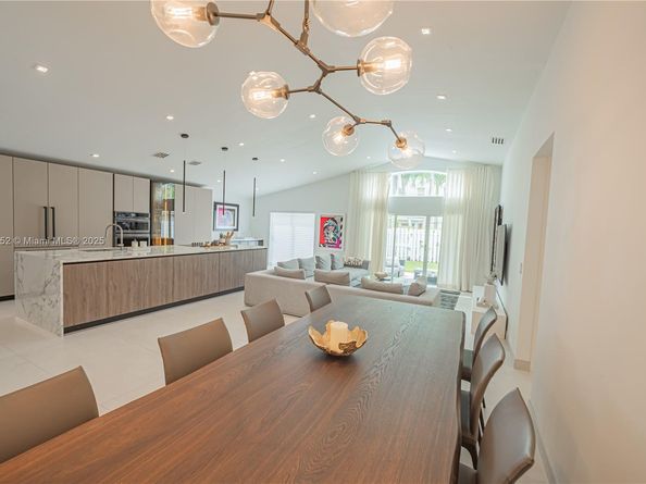 3380 SW 50th St, Hollywood FL 33312