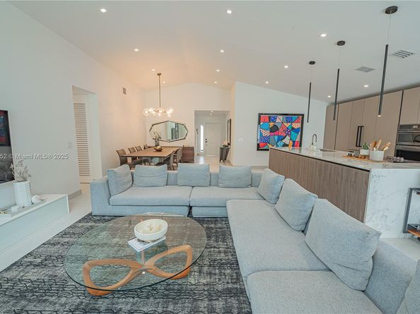 3380 SW 50th St, Hollywood FL 33312