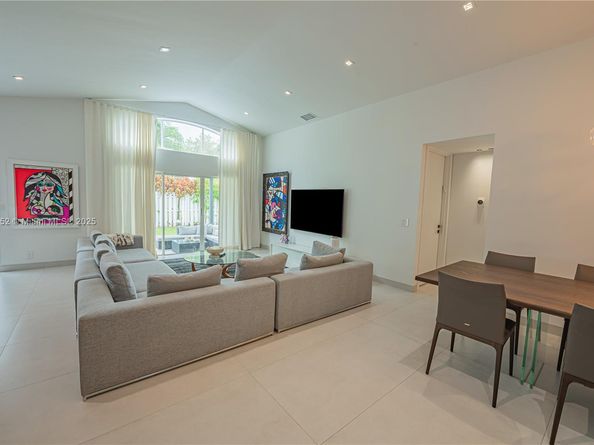 3380 SW 50th St, Hollywood FL 33312