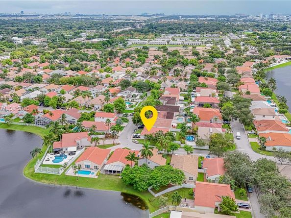 3380 SW 50th St, Hollywood FL 33312
