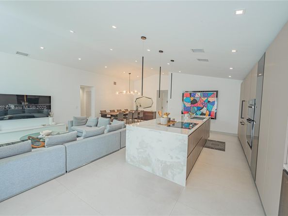 3380 SW 50th St, Hollywood FL 33312