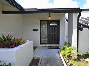 13931 SW 105th St, Miami FL 33186