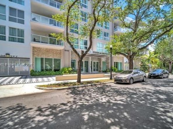 1850 Monroe 309, Hollywood FL 33020